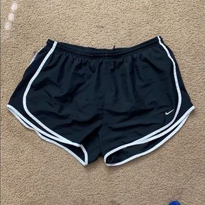 Nike running shorts. Sz XL.